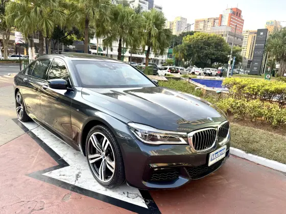 BMW 750Li 4.4 M SPORT V8 32V GASOLINA 4P AUTOMÁTICO