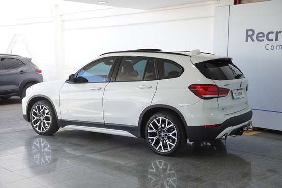 BMW-X1-2.0 16V TURBO ACTIVEFLEX SDRIVE20I 4P AUTOMÁTICO BMW-X1-2019