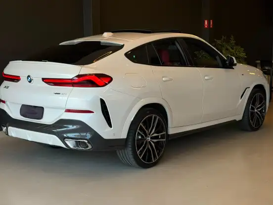 BMW-X6-3.0 TWINPOWER GASOLINA XDRIVE40I M SPORT AUTOMÁTICO BMW-X6-2024