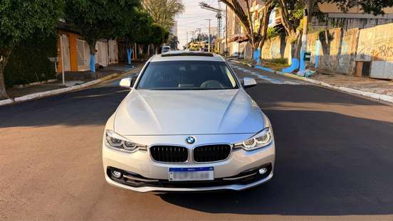 BMW-320i-2017
