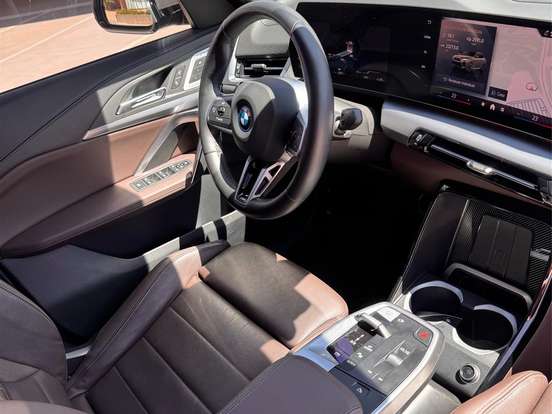 BMW-iX2-64,8 KW ELÉTRICO XDRIVE30 M SPORT BMW-iX2-2024