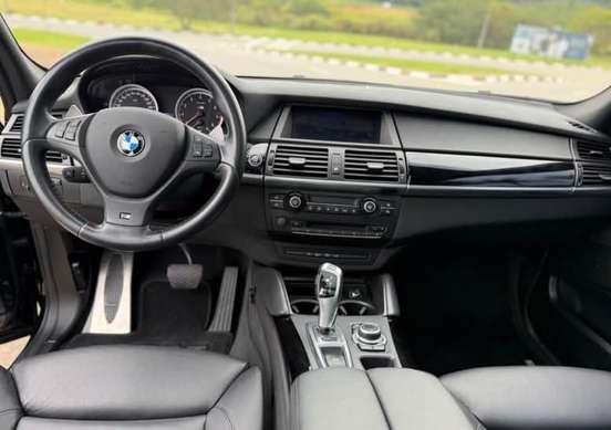 BMW-X5-2011