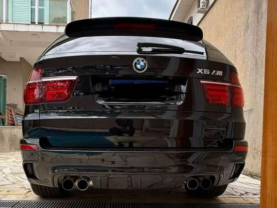 BMW-X5-4.4 M V8 32V BI-TURBO GASOLINA 4P AUTOMATICO BMW-X5-2011