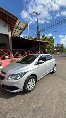 CHEVROLET-ONIX-2015