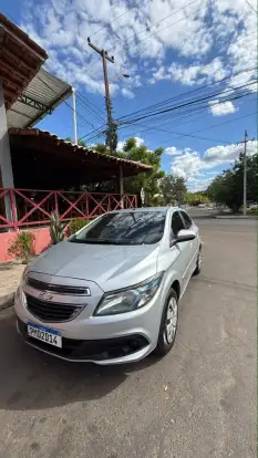 CHEVROLET-ONIX-2015