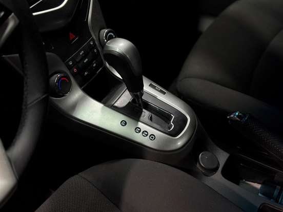 CHEVROLET-CRUZE-2014