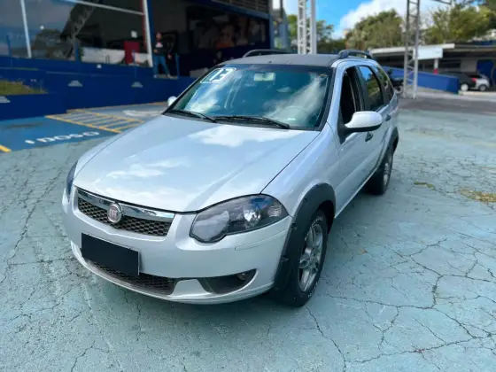 FIAT PALIO 1.6 TREKKING WEEKEND 16V FLEX 4P MANUAL FIAT PALIO 1.6 TREKKING WEEKEND 16V FLEX 4P MANUAL