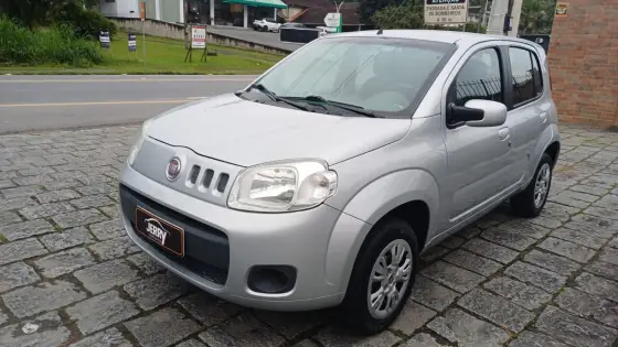 FIAT UNO 1.0 EVO VIVACE 8V FLEX 4P MANUAL