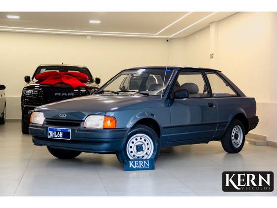 FORD ESCORT 1.6 L 8V GASOLINA 2P MANUAL