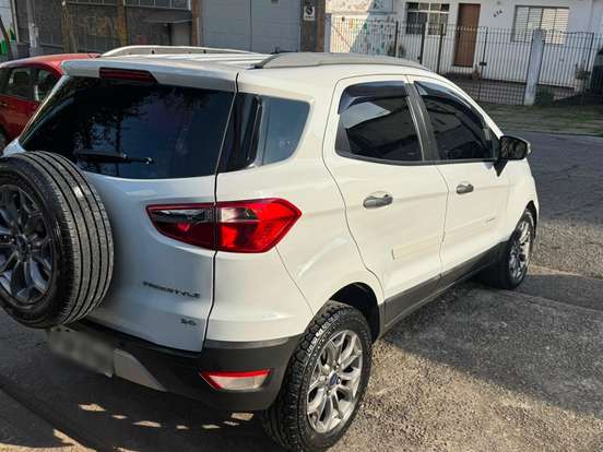 FORD-ECOSPORT-2015
