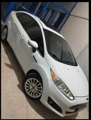 FORD FIESTA 1.6 TITANIUM SEDAN 16V FLEX 4P POWERSHIFT