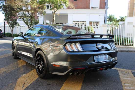 FORD-MUSTANG-2018