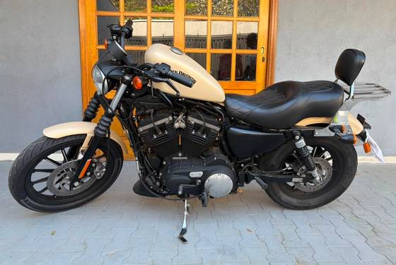 HARLEY-DAVIDSON SPORTSTER XL 883N IRON 