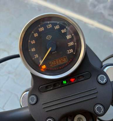 HARLEY-DAVIDSON-SPORTSTER XL 883N IRON-2015