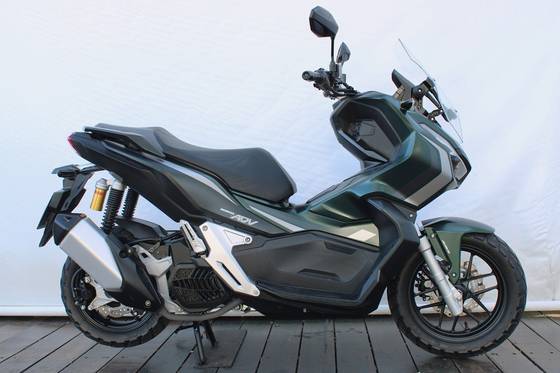 HONDA ADV 