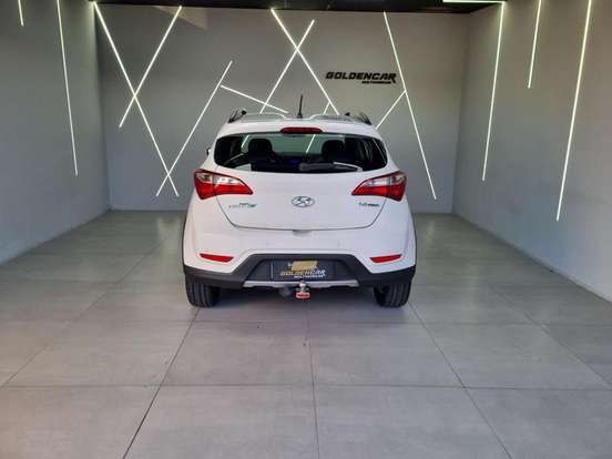HYUNDAI-HB20X-1.6 16V STYLE FLEX 4P MANUAL HYUNDAI-HB20X-2014