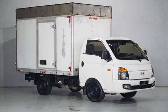 HYUNDAI HR 2.5 LONGO SEM CAÇAMBA 4X2 16V 130CV TURBO INTERCOOLER DIESEL 2P MANUAL