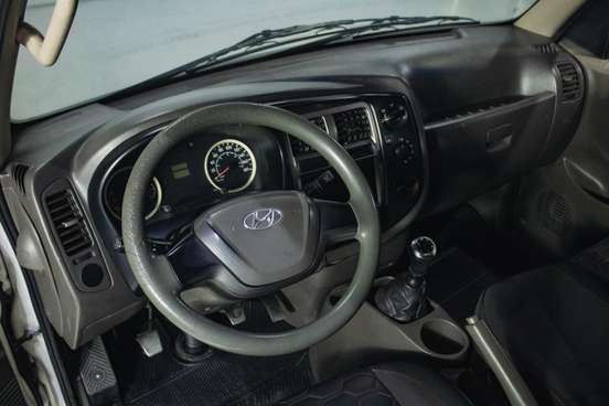 HYUNDAI-HR-2012