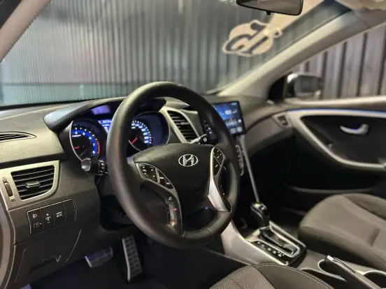 HYUNDAI-I30-1.8 MPI 16V GASOLINA 4P AUTOMATICO HYUNDAI-I30-2014