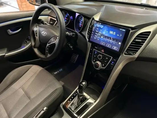 HYUNDAI-I30-1.8 MPI 16V GASOLINA 4P AUTOMATICO HYUNDAI-I30-2014