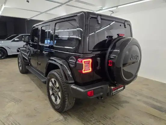 JEEP-WRANGLER-2.0 TURBO GASOLINA SAHARA 4P 4X4 AT8 JEEP-WRANGLER-2022