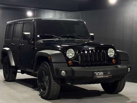 JEEP-WRANGLER-3.6 UNLIMITED SPORT 4X4 V6 GASOLINA 4P AUTOMÁTICO JEEP-WRANGLER-2013