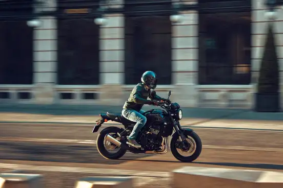 KAWASAKI-Z900RS-2027