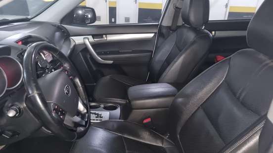 KIA-SORENTO-2010