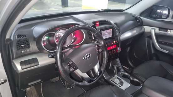 KIA-SORENTO-2010