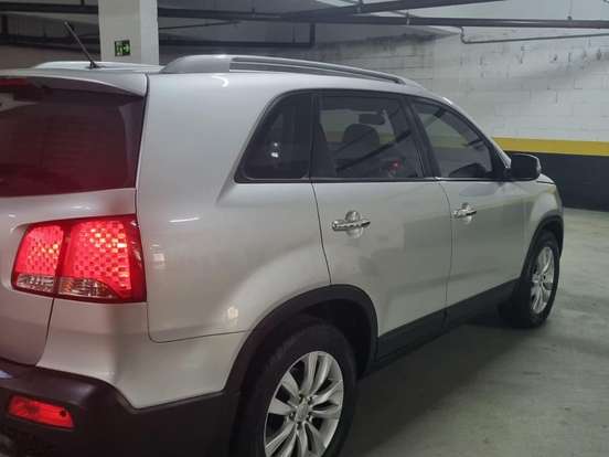 KIA-SORENTO-2.4 16V GASOLINA EX AUTOMÁTICO KIA-SORENTO-2010