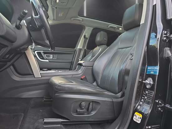 LAND ROVER-DISCOVERY SPORT-2017