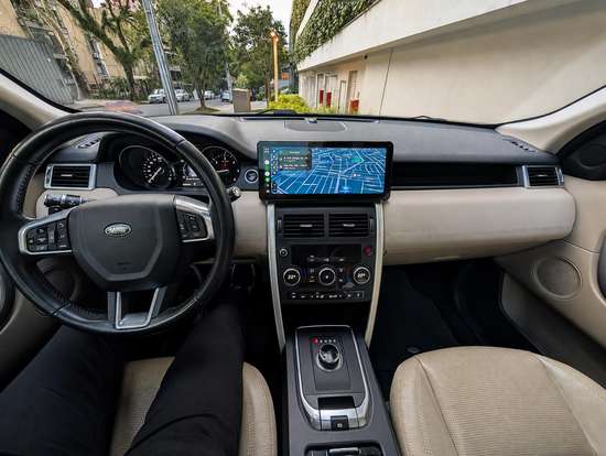 LAND ROVER-DISCOVERY SPORT-2017