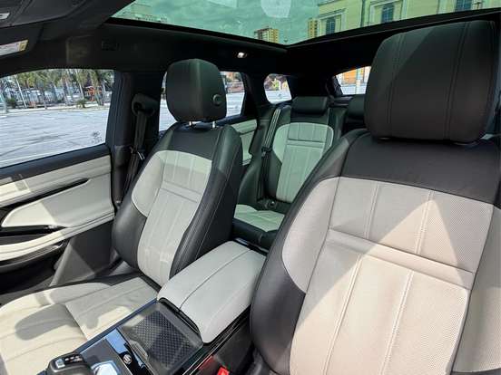 LAND ROVER-RANGE ROVER EVOQUE-2.0 P250 FLEX R-DYNAMIC SE AWD AUTOMÁTICO LAND ROVER-RANGE ROVER EVOQUE-2020
