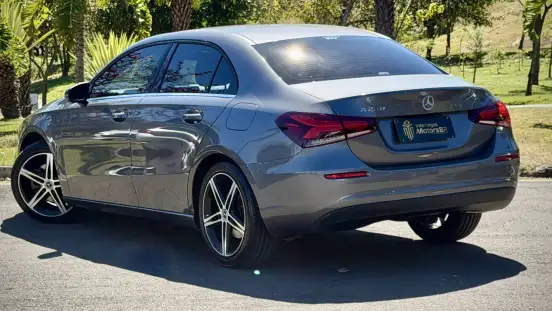 MERCEDES-BENZ-A 200-2020