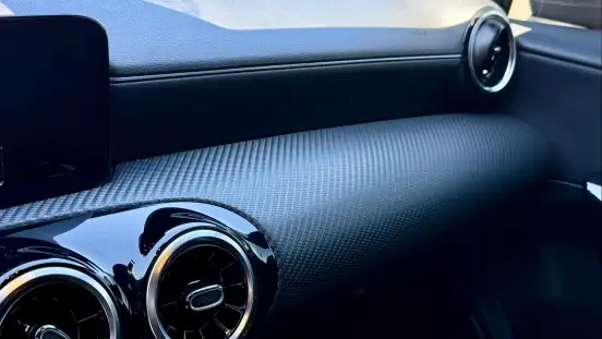 MERCEDES-BENZ-A 200-2020