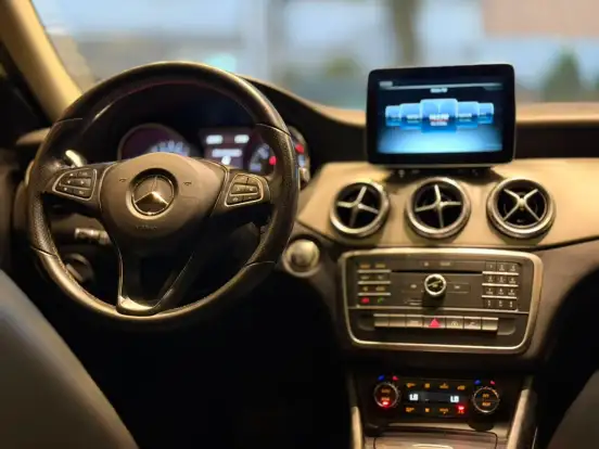 MERCEDES-BENZ-GLA 200-1.6 CGI ENDURO 16V TURBO FLEX 4P AUTOMÁTICO MERCEDES-BENZ-GLA 200-2017