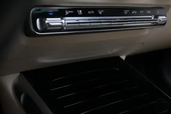 MERCEDES-BENZ-GLB 200-2020