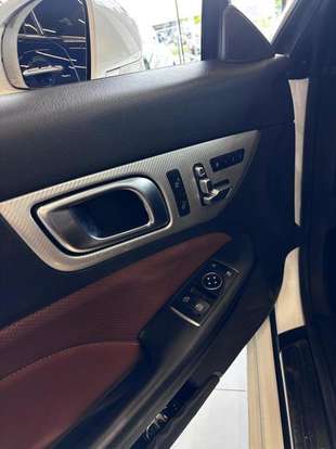 MERCEDES-BENZ-SLC 300-2018