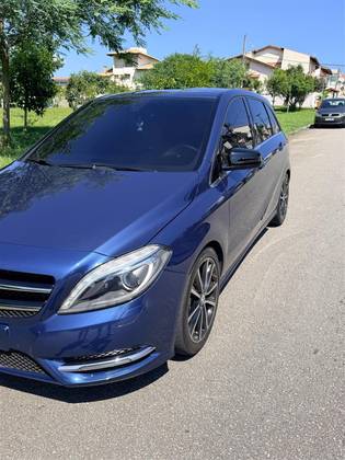 MERCEDES-BENZ B 200 1.6 SPORT TURBO GASOLINA 4P AUTOMÁTICO