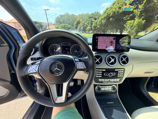 MERCEDES-BENZ-B 200-1.6 SPORT TURBO GASOLINA 4P AUTOMÁTICO MERCEDES-BENZ-B 200-2013