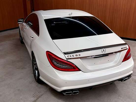 MERCEDES-BENZ-CLS 63 AMG-5.5 V8 TURBO GASOLINA 4P AUTOMÁTICO MERCEDES-BENZ-CLS 63 AMG-2011