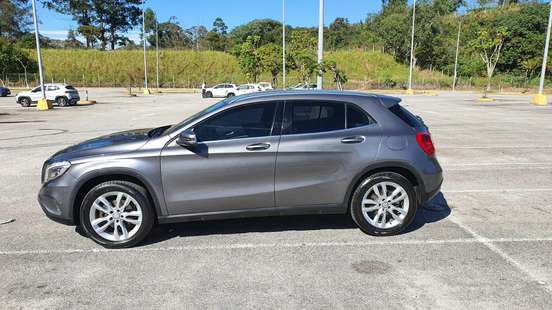 MERCEDES-BENZ-GLA 200-2015