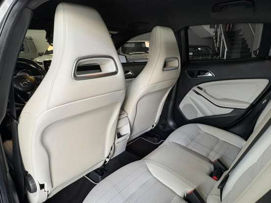 MERCEDES-BENZ-GLA 200-2015