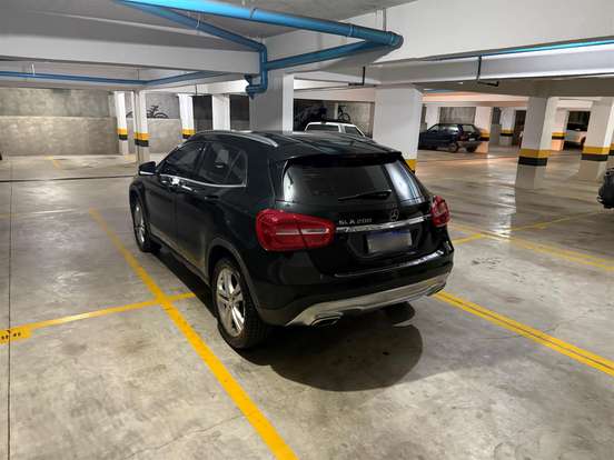 MERCEDES-BENZ-GLA 200-2017