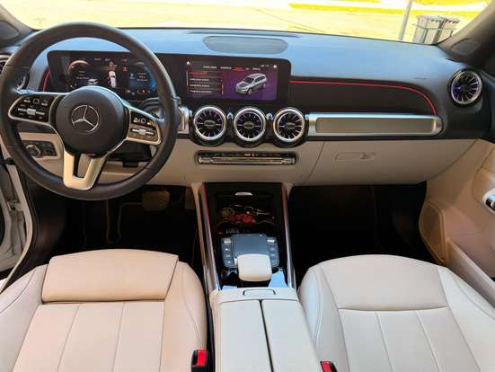 MERCEDES-BENZ-GLB 200-2022