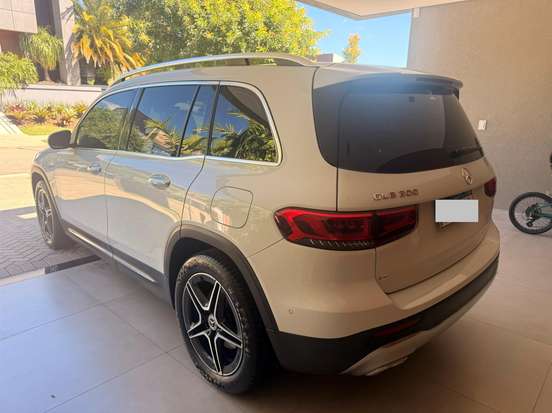 MERCEDES-BENZ-GLB 200-2022