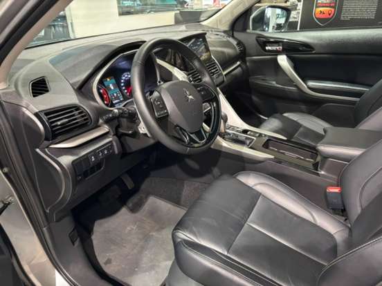 MITSUBISHI-ECLIPSE CROSS-1.5 MIVEC TURBO GASOLINA HPE CVT MITSUBISHI-ECLIPSE CROSS-2024