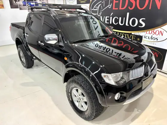 MITSUBISHI L200 TRITON 3.2 HPE 4X4 CD 16V TURBO INTERCOOLER DIESEL 4P AUTOMÁTICO MITSUBISHI L200 TRITON 3.2 HPE 4X4 CD 16V TURBO INTERCOOLER DIESEL 4P AUTOMÁTICO