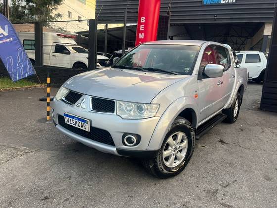 MITSUBISHI L200 TRITON 3.2 HPE 4X4 CD 16V TURBO INTERCOOLER DIESEL 4P AUTOMÁTICO