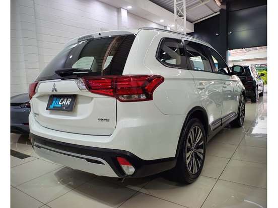 MITSUBISHI-OUTLANDER-2.0 MIVEC GASOLINA HPE AUTOMÁTICO MITSUBISHI-OUTLANDER-2021